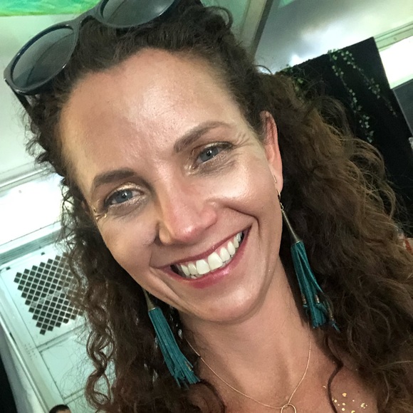 Welcome to Jennie’s Closet! - Picture 1 of 1